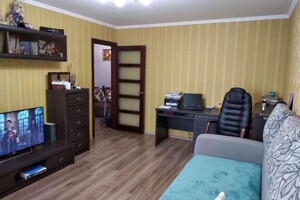 Продается 3-комнатная квартира 68 кв. м в Киеве, ул. Анны Ахматовой