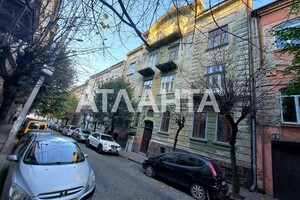 Продается 4-комнатная квартира 142 кв. м в Черновцах, ул. Кайдля Раймунда-Фридриха