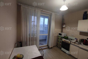 Продается 2-комнатная квартира 57 кв. м в Харькове, въезд Ньютона