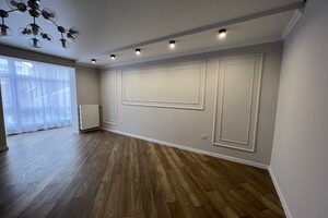 Продажа квартиры, Ивано-Франковск, р‑н. Центр, Высочана Семена улица