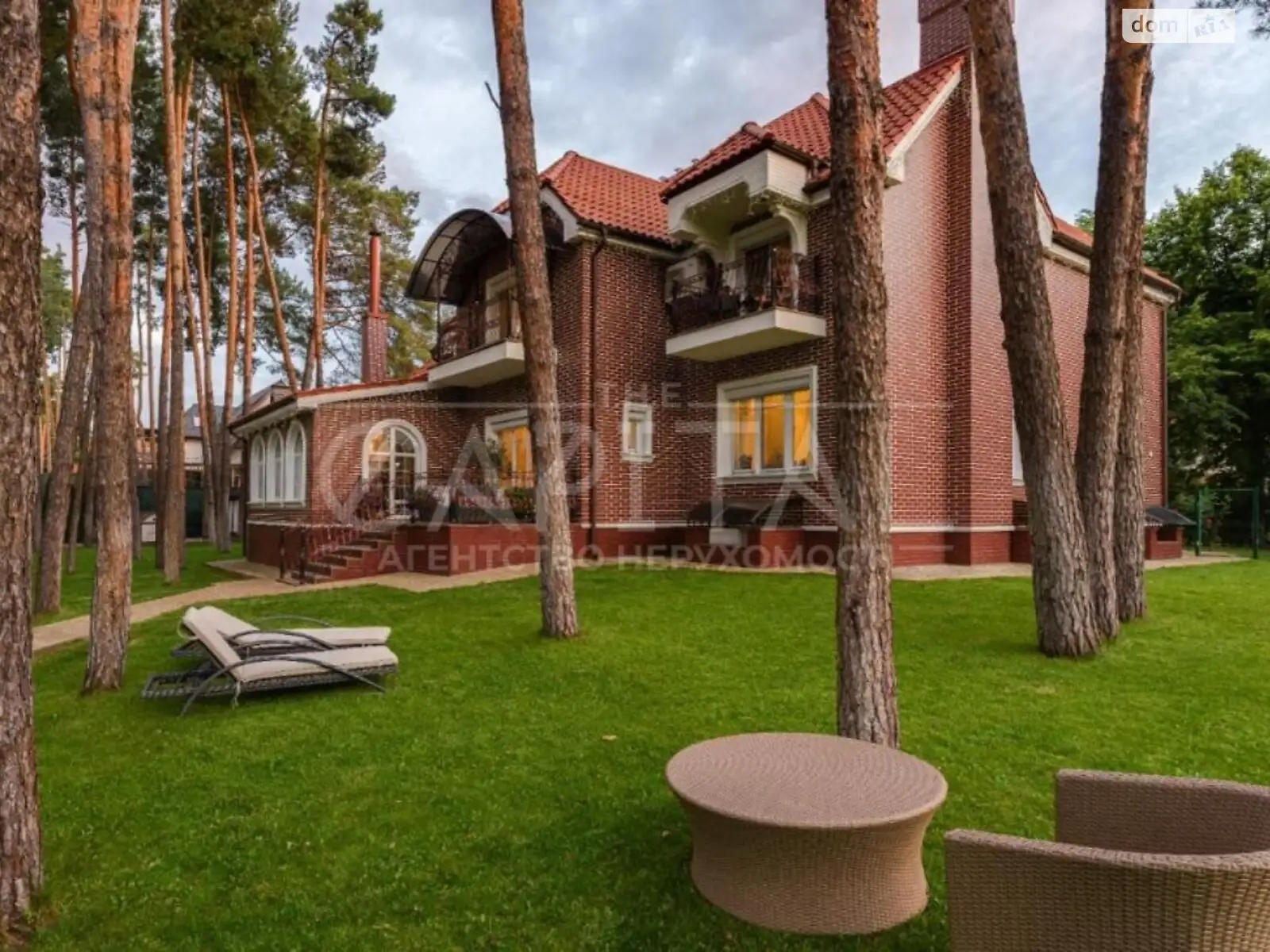 Продається будинок 2 поверховий 650 кв. м з каміном, цена: 1800000 $ - фото 1