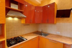 Продается 3-комнатная квартира 76 кв. м в Киеве, ул. Бажова