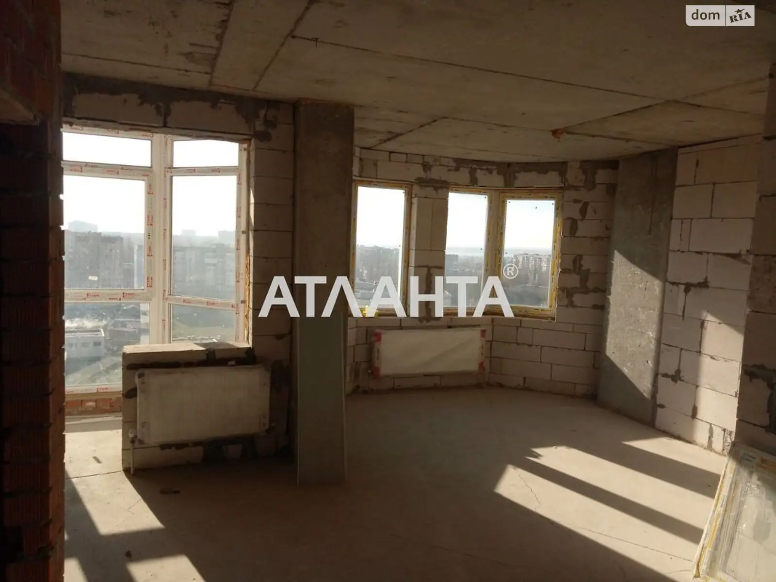 Продается 1-комнатная квартира 38 кв. м в Ильичовке, цена: 20500 $ - фото 1