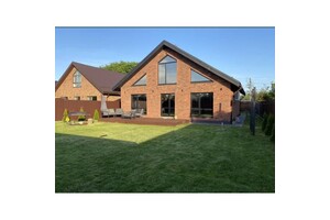 Продается одноэтажный дом 190 кв. м с беседкой, цена: 134000 $