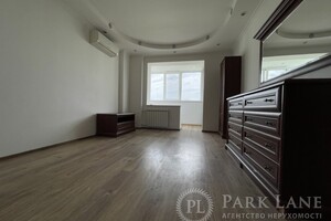 Продается 1-комнатная квартира 45 кв. м в Киеве, просп. Академика Палладина