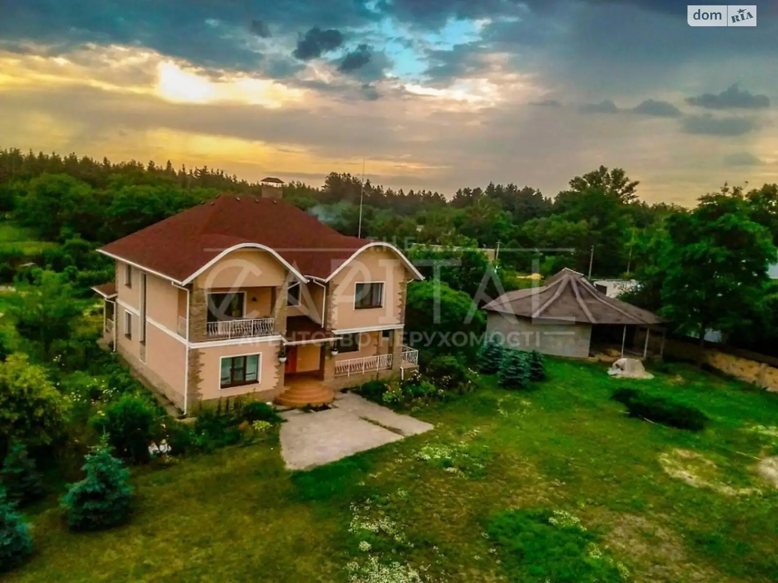 Продається будинок 2 поверховий 330 кв. м з каміном, цена: 450000 $