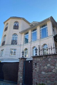 Продается дом на 3 этажа 800 кв. м с участком, цена: 1300000 $