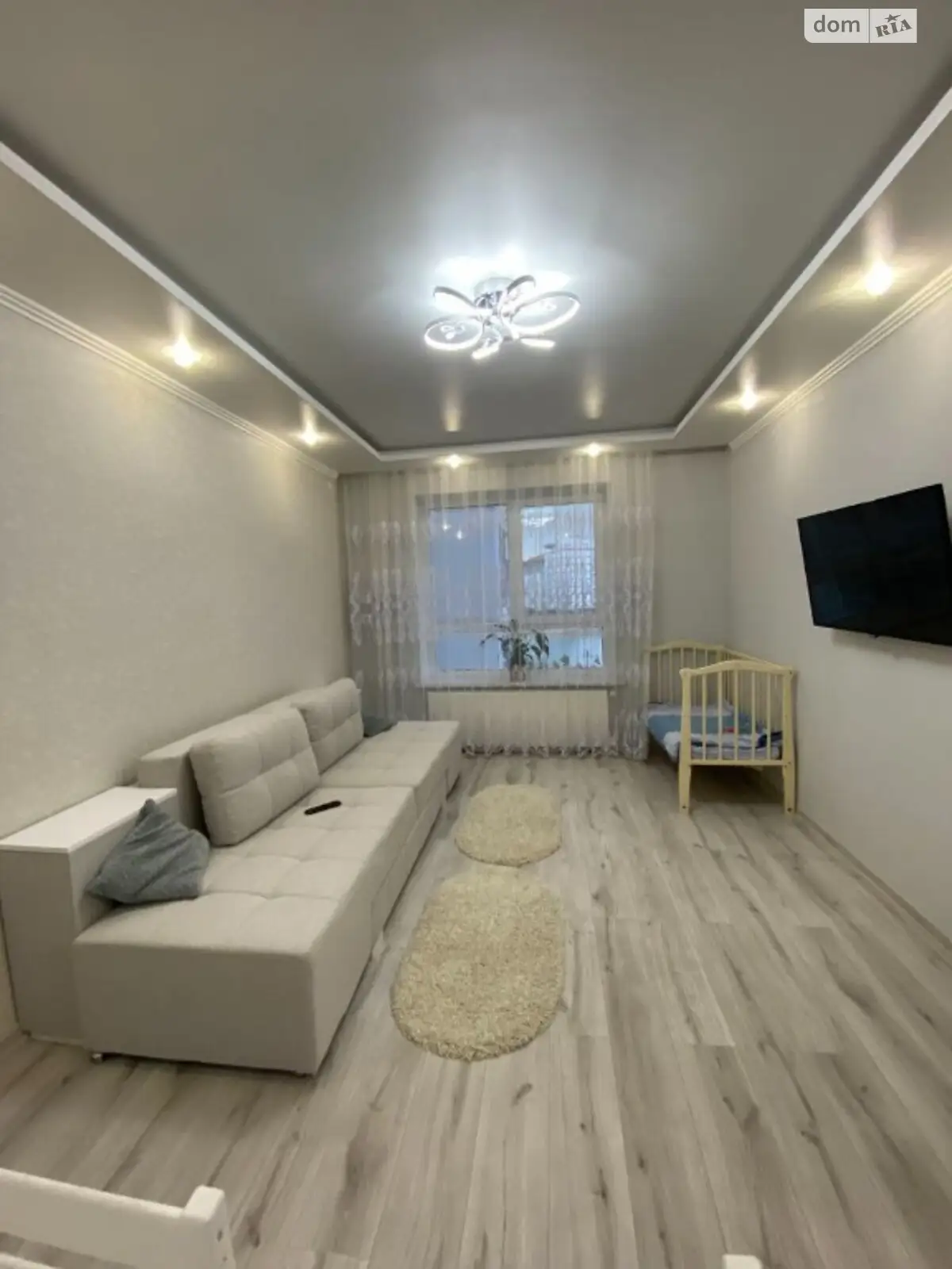 Сдается в аренду 2-комнатная квартира 60 кв. м в Ивано-Франковске, цена: 400 $