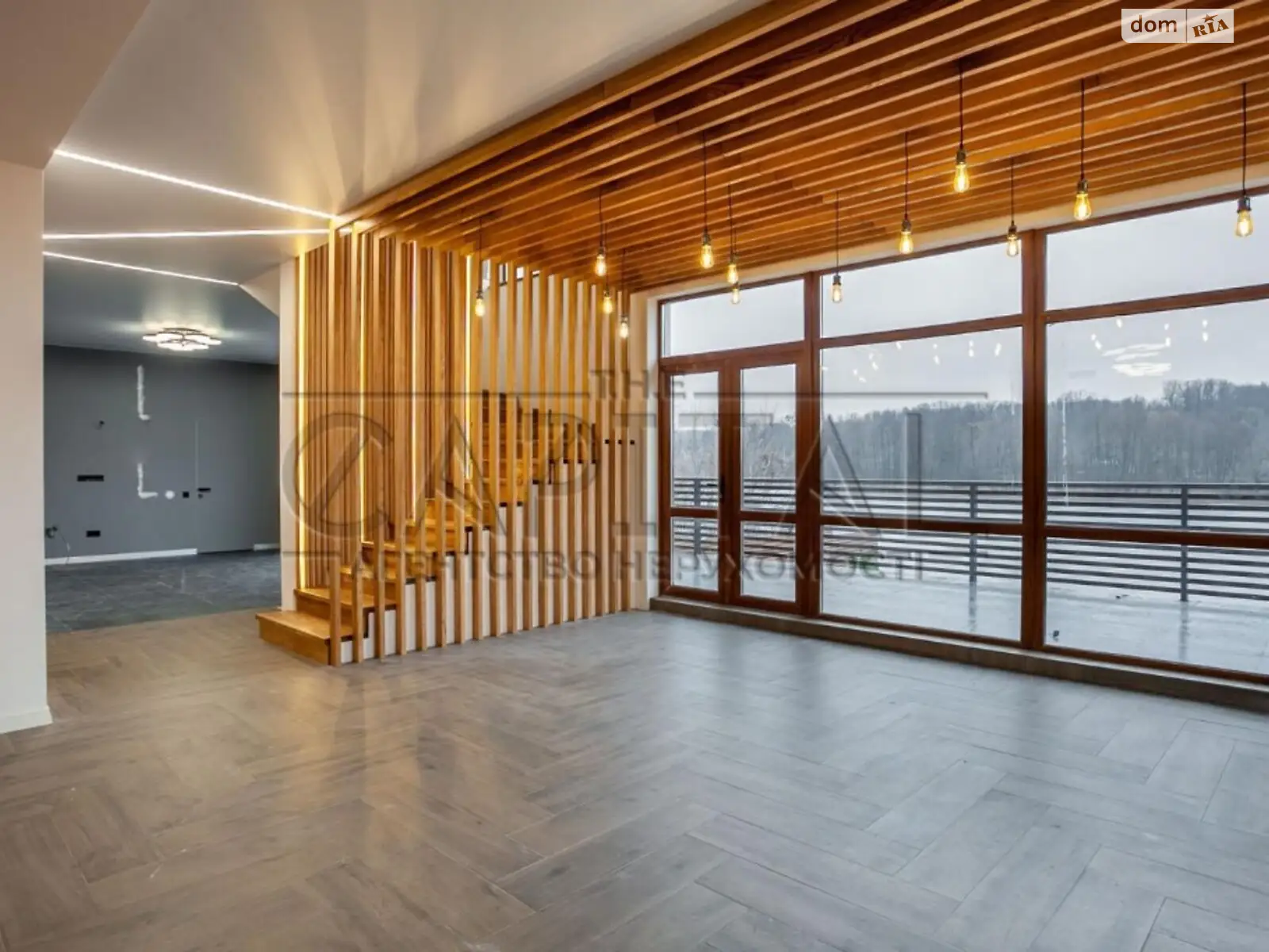 Продается дом на 3 этажа 450 кв. м с подвалом, цена: 280000 $ - фото 1