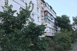 Продается 1-комнатная квартира 30 кв. м в Киеве, ул. Симферопольская
