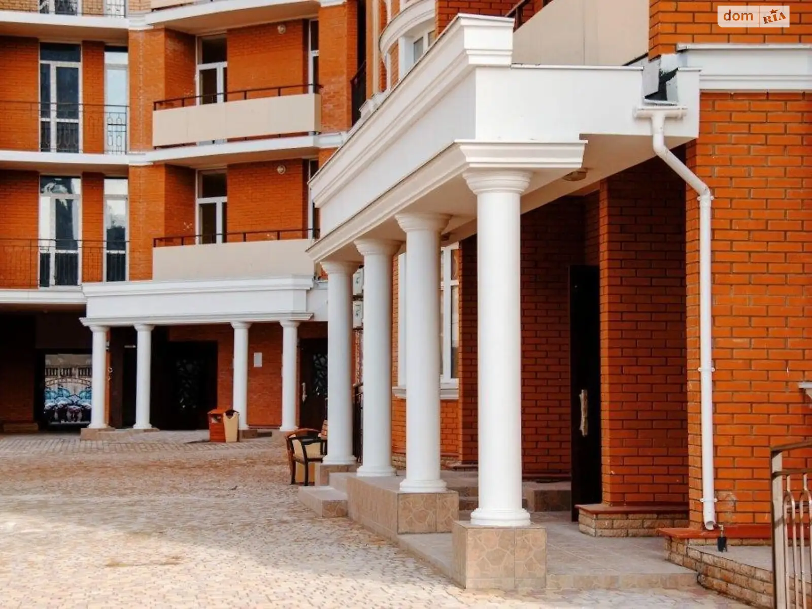 Продается объект сферы услуг 88 кв. м в 23-этажном здании, цена: 74500 $ - фото 1