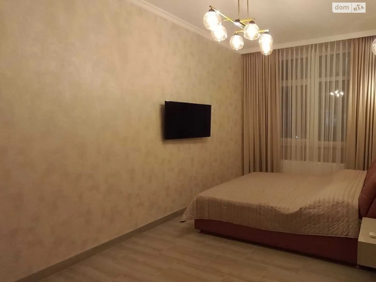 Продается 1-комнатная квартира 40 кв. м в Одессе, цена: 72000 $ - фото 1