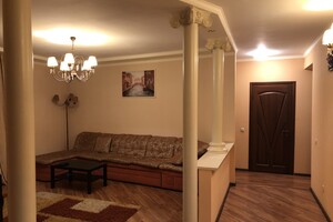 Сдается в аренду 5-комнатная квартира 172 кв. м в Виннице, ул. Академика Ющенка