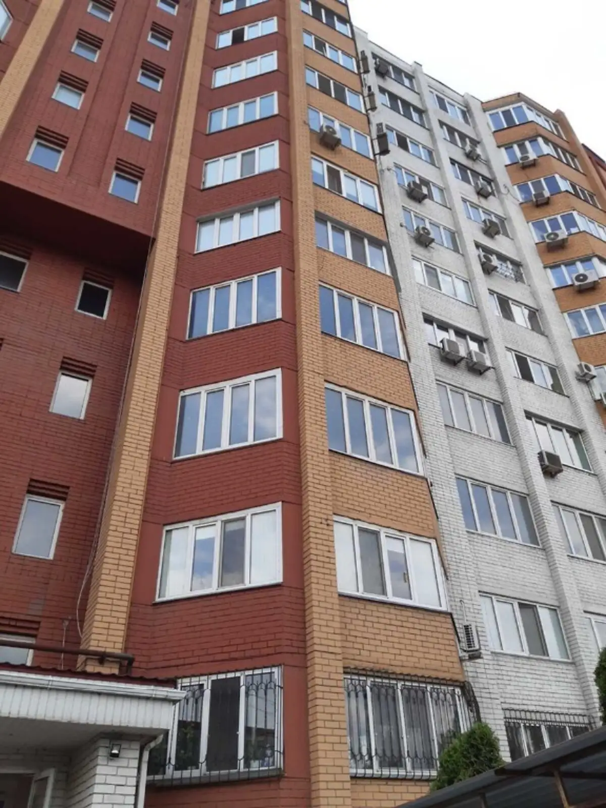 Продается 4-комнатная квартира 178 кв. м в Днепре, ул. Любарского, 36 - фото 1