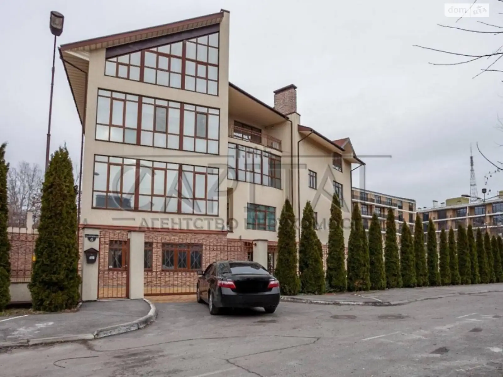 Продається будинок 4 поверховий 1200 кв. м з бесідкою, цена: 2200000 $ - фото 1