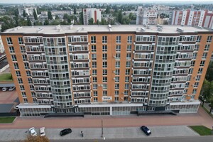 Продается 3-комнатная квартира 114.8 кв. м в Кременчуге, ул. Троицкая