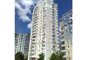 Продается 3-комнатная квартира 105 кв. м в Киеве, просп. Николая  Бажана