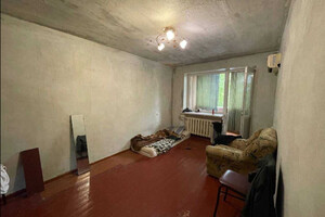 Продается 1-комнатная квартира 31.8 кв. м в Днепре, ул. Молодогвардейская