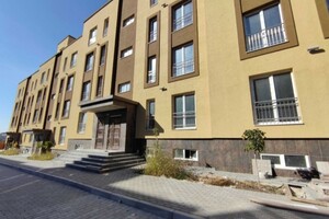 Продается 2-комнатная квартира 75 кв. м в Черновцах, Спортивна
