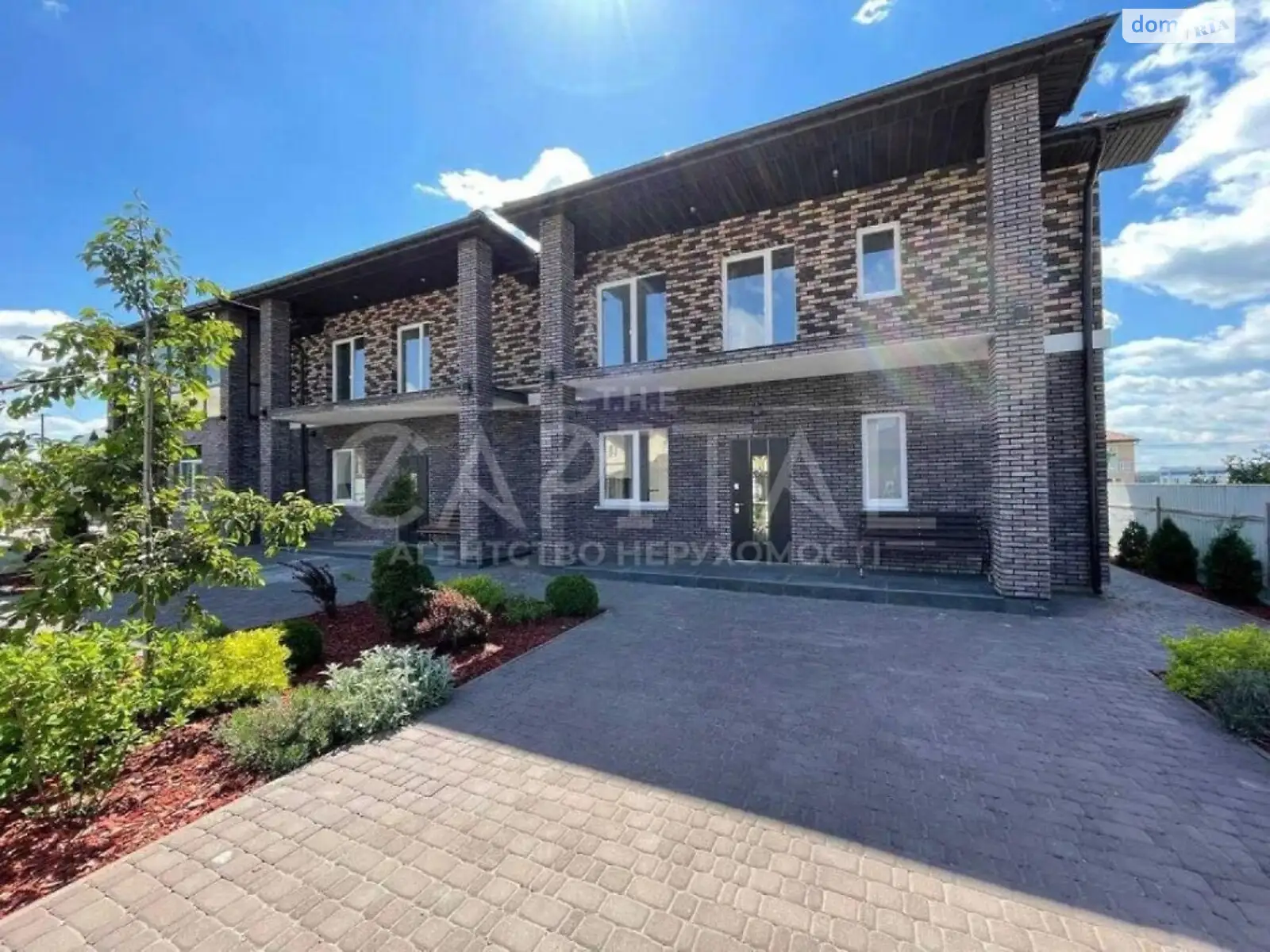 Продается дом на 2 этажа 100 кв. м с террасой, цена: 135000 $