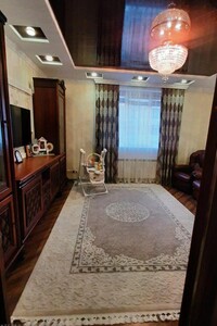 Продажа квартиры, Ивано-Франковск, р‑н. Центр, Хотинская улица, дом 12