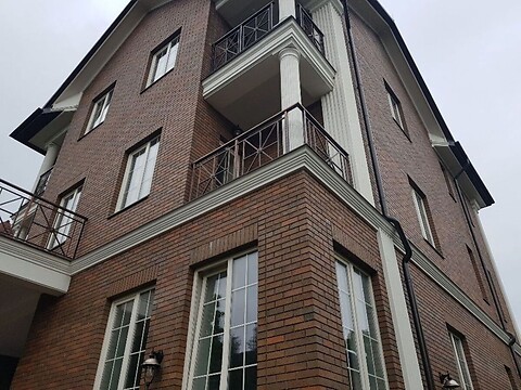 Продается дом на 3 этажа 600 кв. м с гаражом, цена: 1999000 $