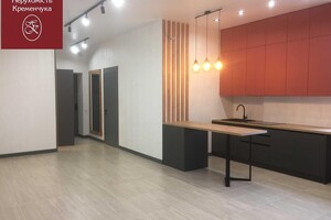 Сдается в аренду 3-комнатная квартира 110 кв. м в Кременчуге, цена: 35000 грн