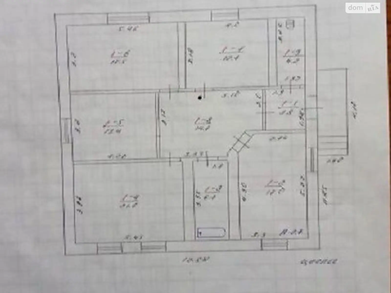 Продается одноэтажный дом 115 кв. м с камином, цена: 150000 $