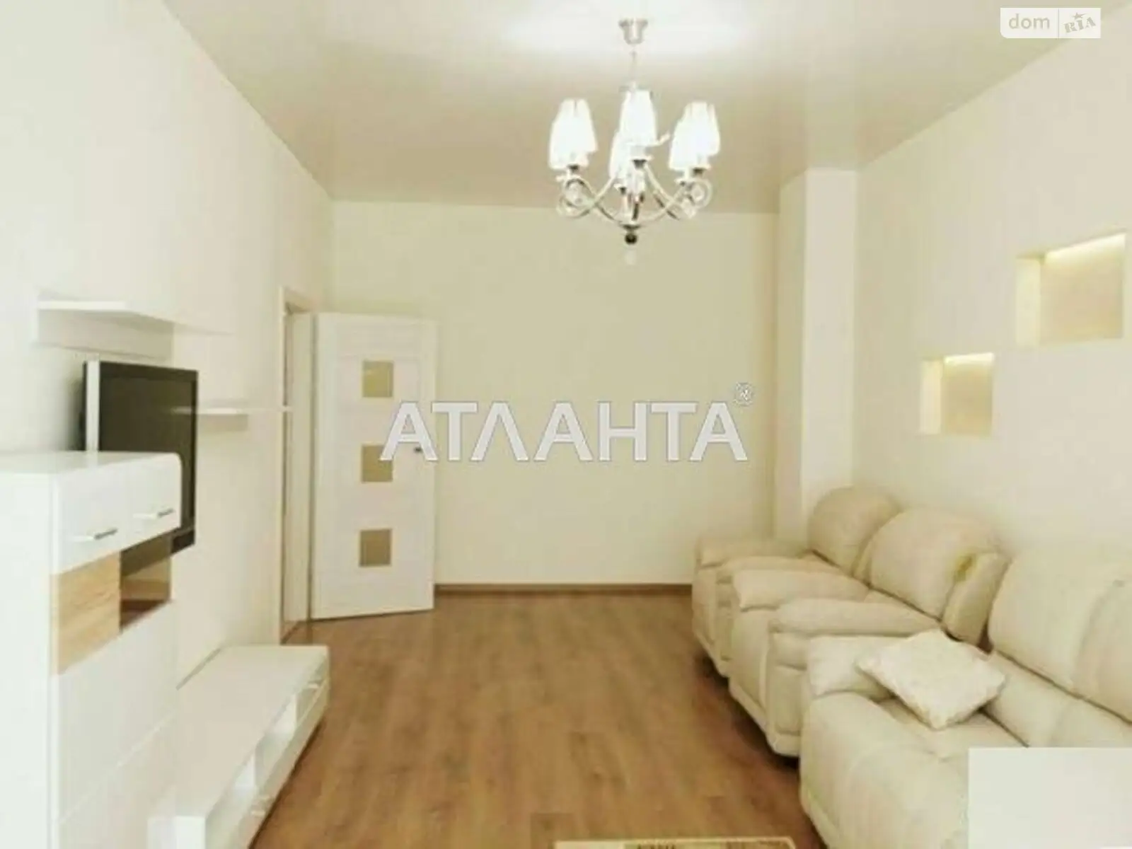 Продается 2-комнатная квартира 105 кв. м в Одессе, цена: 150000 $