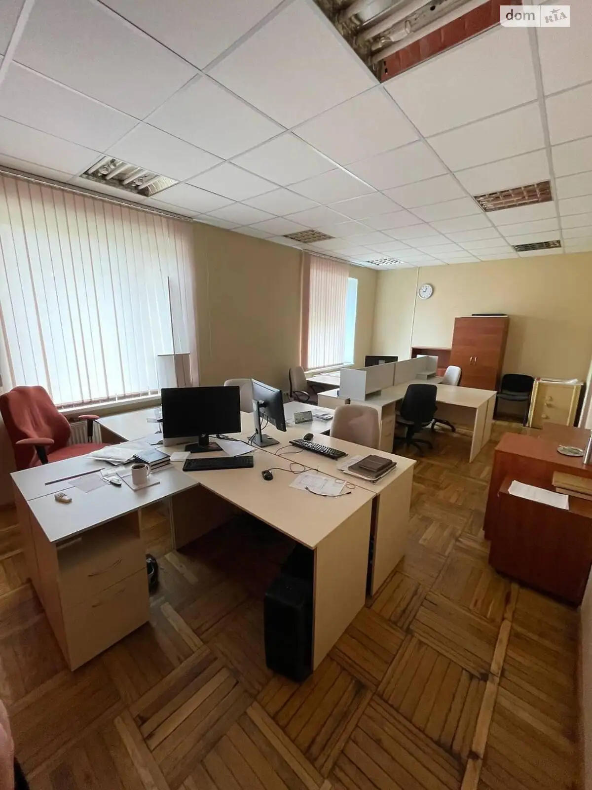Продается офис 300 кв. м в бизнес-центре - фото 3