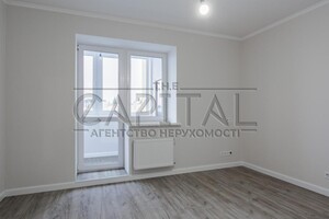 Продается 2-комнатная квартира 63 кв. м в Киево-Святошинске, ул. Юности