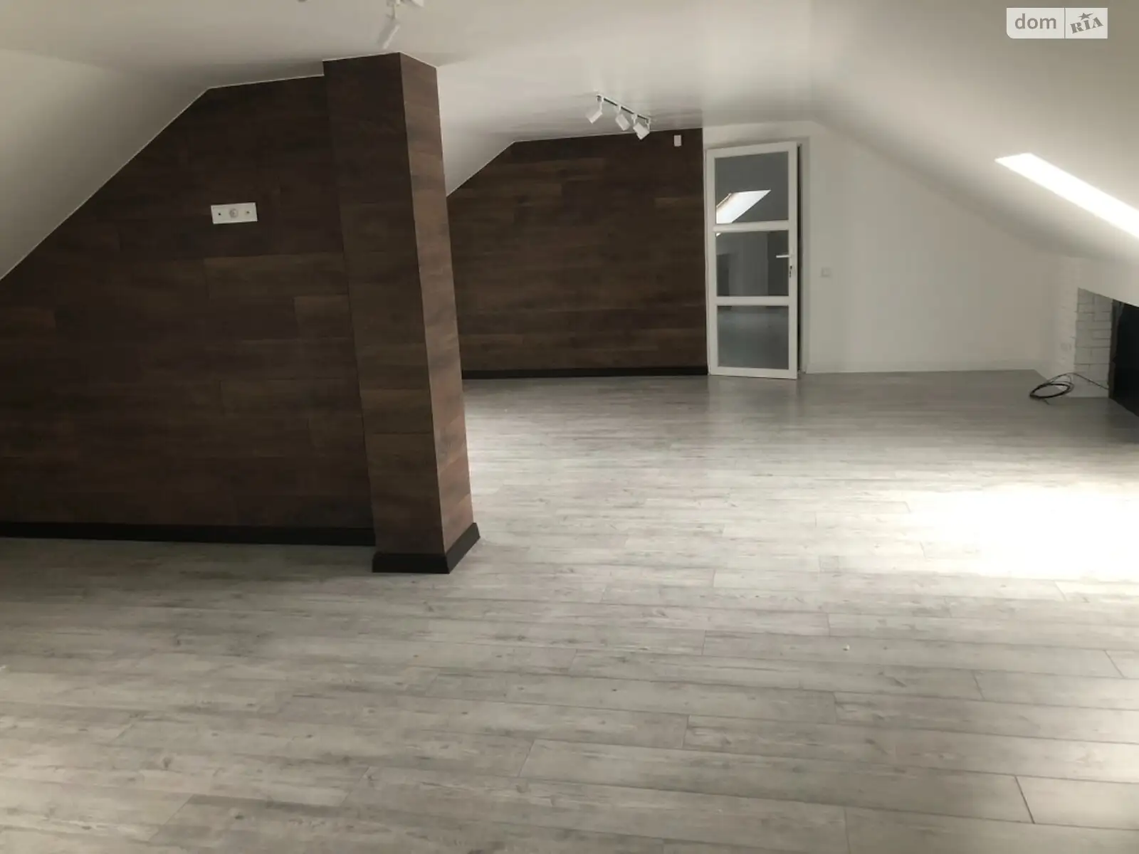 Сдается в аренду офис 100 кв. м в бизнес-центре, цена: 18000 грн - фото 1