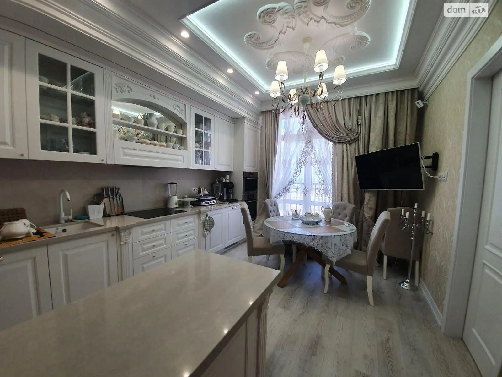 Продается 3-комнатная квартира 82 кв. м в Харькове, цена: 197000 $