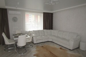 Продается 2-комнатная квартира 72 кв. м в Виннице, ул. Зодчих