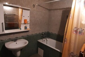 Продается 2-комнатная квартира 60 кв. м в Хмельницком, ул. Болбочана Петра