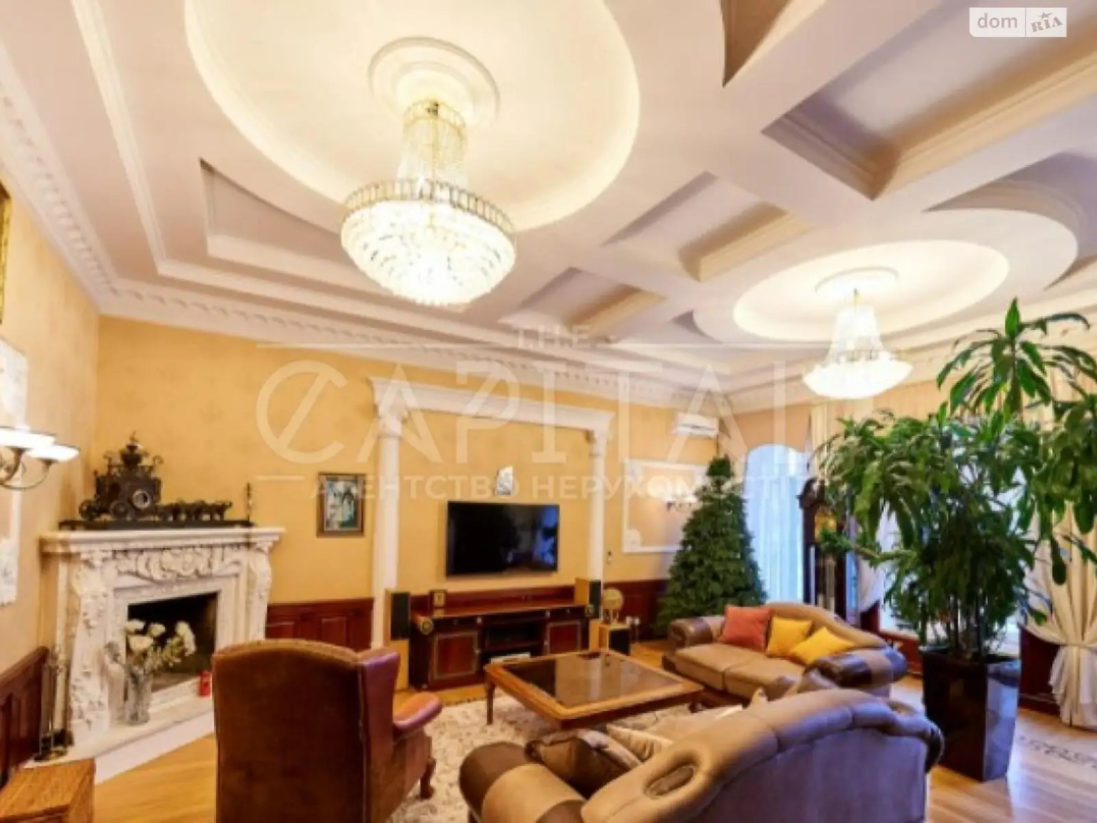 Продается 4-комнатная квартира 268 кв. м в Киеве, ул. Владимирская - фото 1