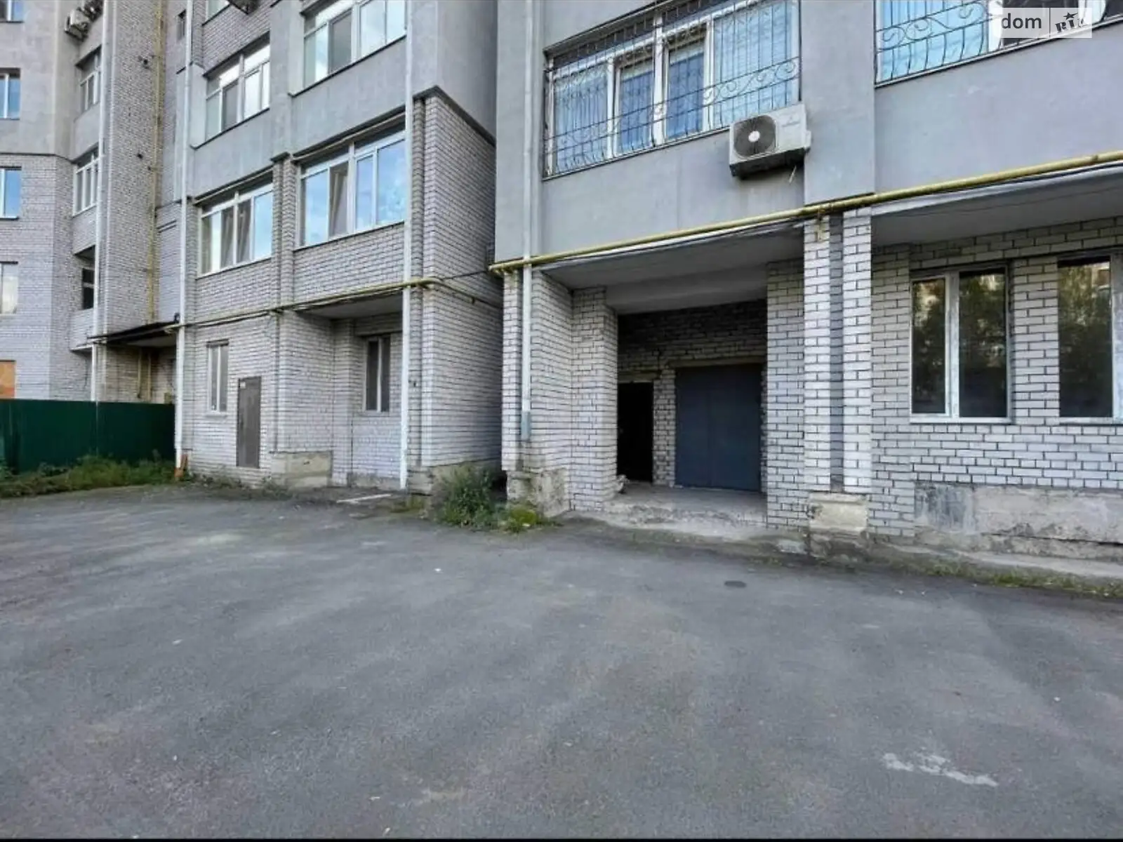 Продается офис 89 кв. м в бизнес-центре, цена: 45000 $ - фото 1