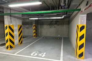 Здається в оренду підземний паркінг під легкове авто на 15 кв. м, цена: 3500 грн