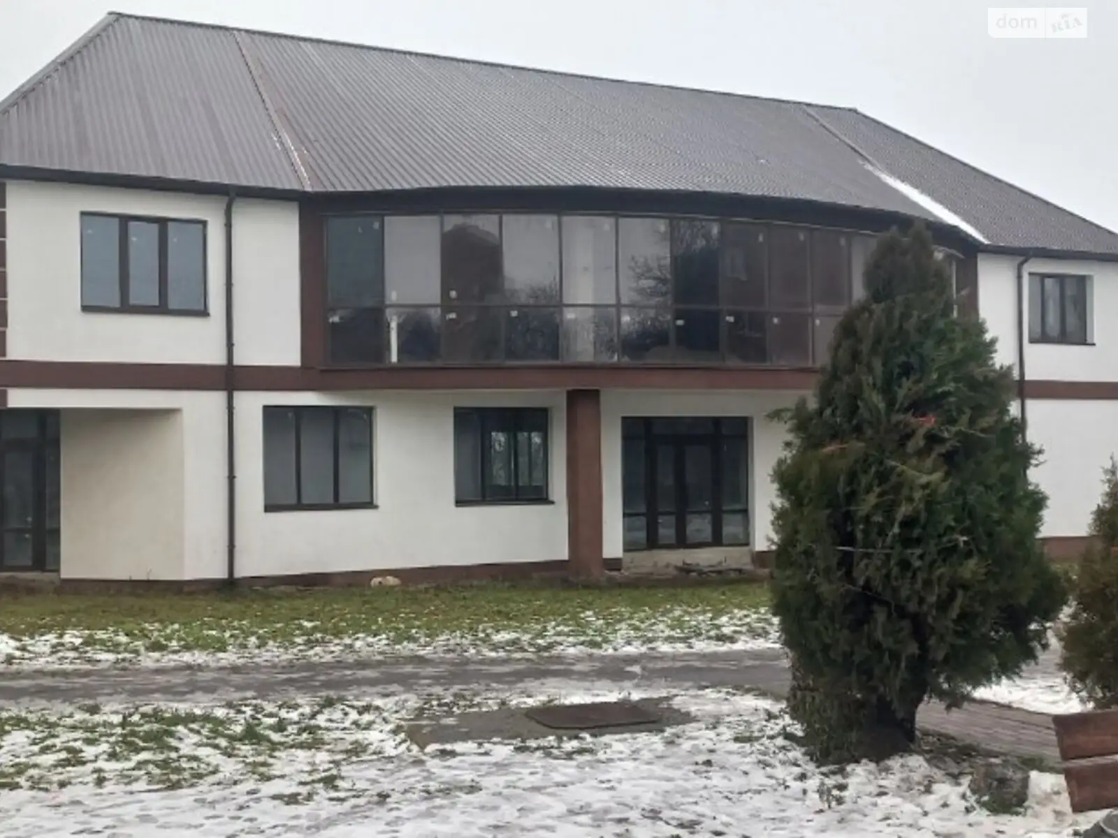 Продается объект сферы услуг 600 кв. м в 2-этажном здании, цена: 550000 $ - фото 1