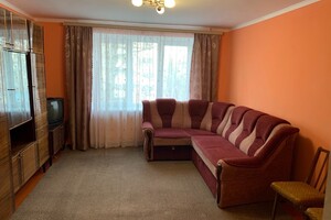 Сдается в аренду 2-комнатная квартира 58 кв. м в Черновцах, цена: 200 $