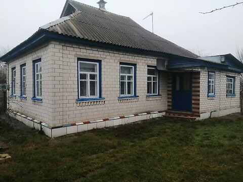 Продается одноэтажный дом 80 кв. м с балконом, Шкільна 