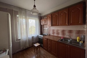 Продается 2-комнатная квартира 46 кв. м в Киеве, Митрополита Андрея Шептицкого
