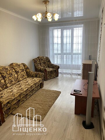 Продається 3-кімнатна квартира 78.6 кв. м у Хмельницькому, вул. Шевченка