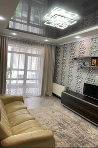 Продается 3-комнатная квартира 85 кв. м в Ровно, ул. Черновола Вячеслава