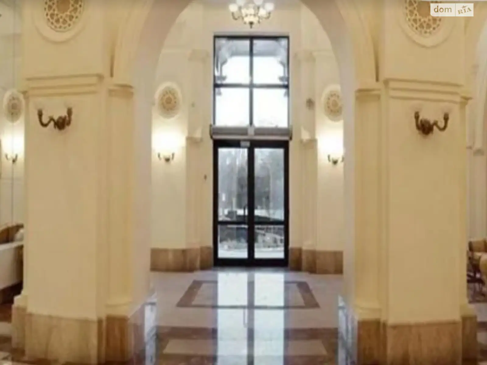 Продается 3-комнатная квартира 187 кв. м в Одессе, ул. Генуэзская