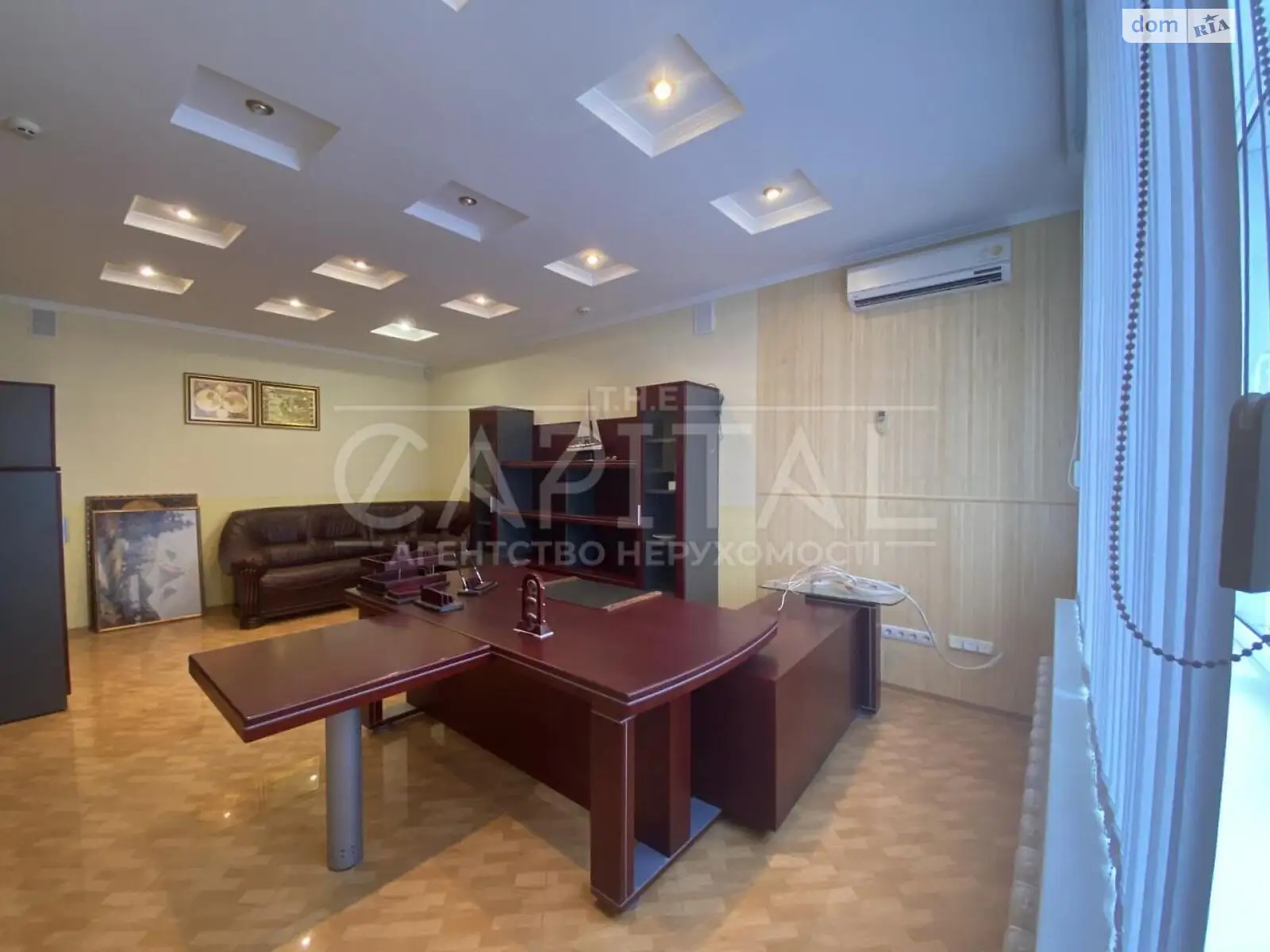 Сдается в аренду офис 160 кв. м в бизнес-центре, цена: 2300 $