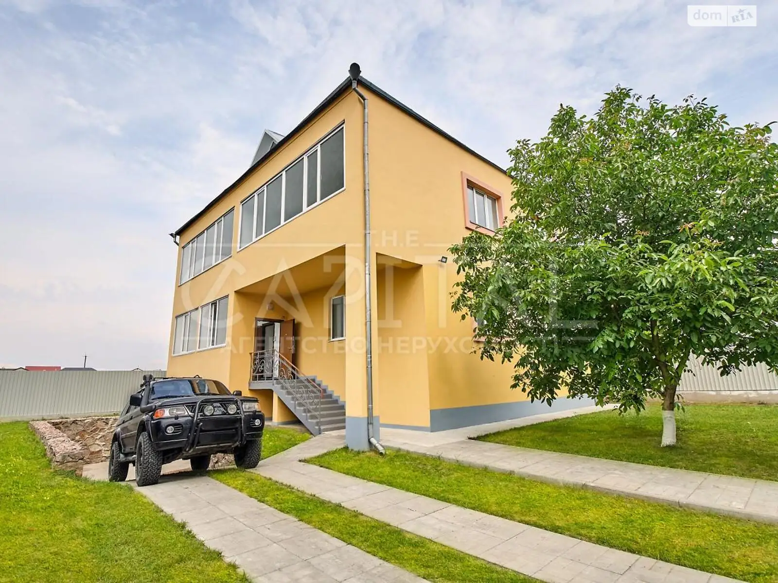 Продается дом на 3 этажа 440 кв. м с террасой, цена: 240000 $