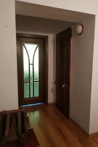 Продается 1-комнатная квартира 55 кв. м в Черновцах, Алма-Атинська вулиця