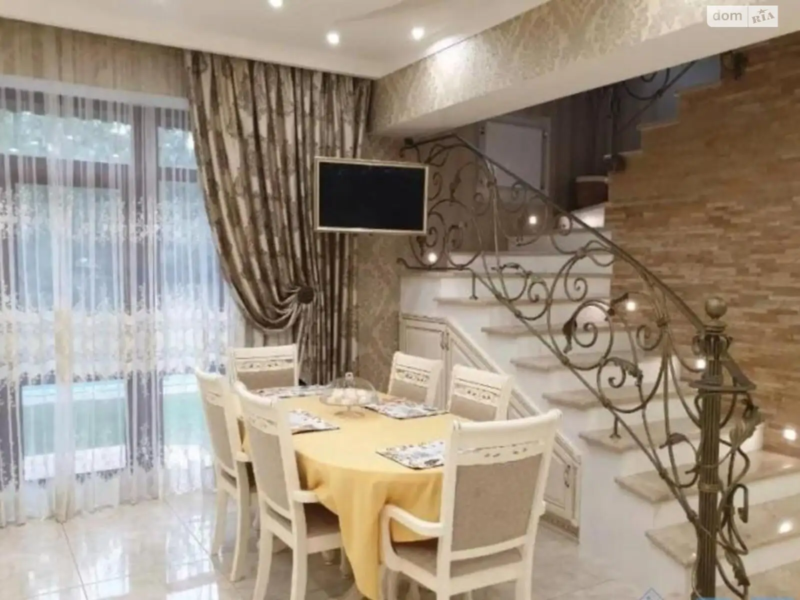 Продается дом на 2 этажа 202 кв. м с террасой, цена: 420000 $ - фото 1