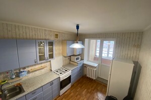 Продается 3-комнатная квартира 75 кв. м в Полтаве, ул. Черновола Вячеслава